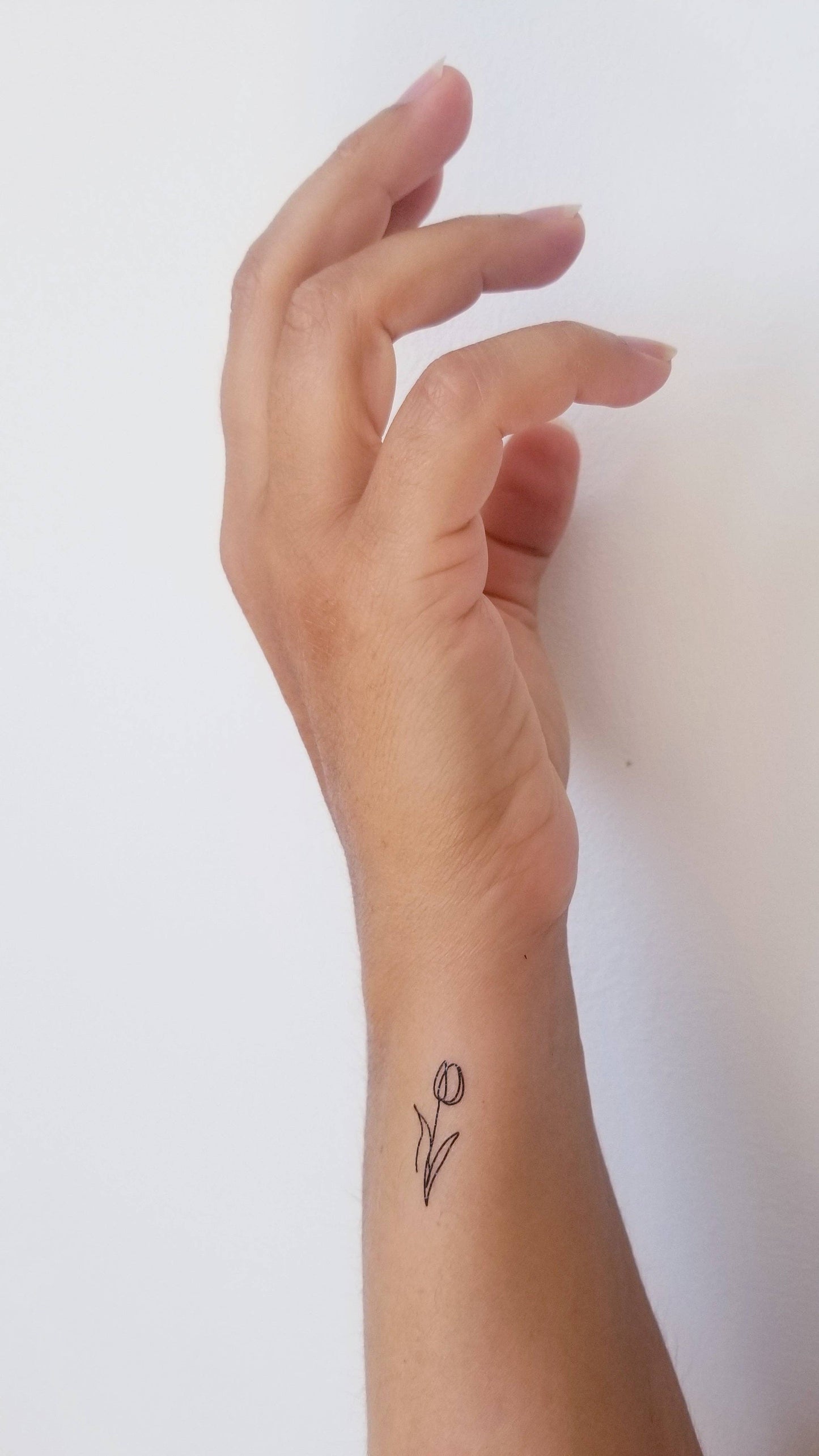 Temporary tulip tattoo (set of 6)