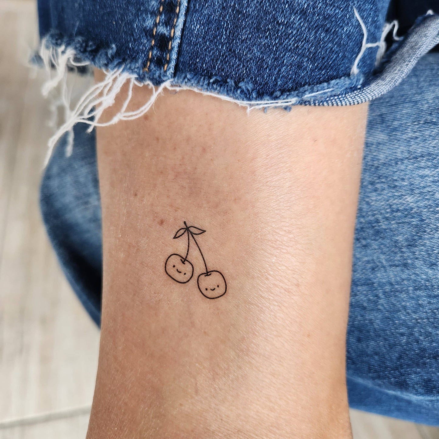 Kawai cherry temporary tattoo (set of 4)