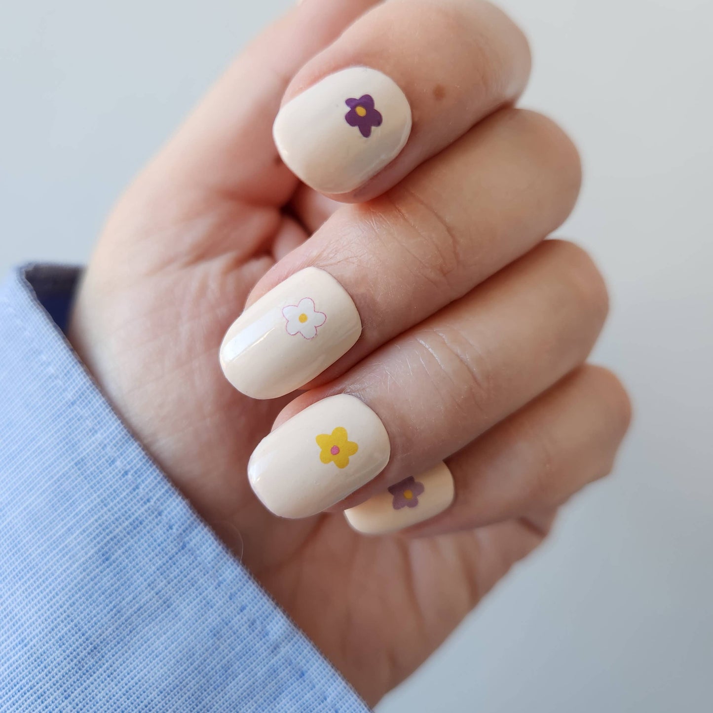 Spring flower nail stickers