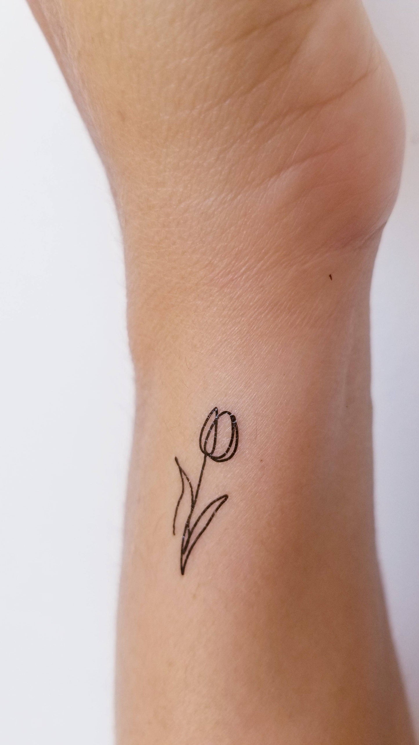 Temporary tulip tattoo (set of 6)