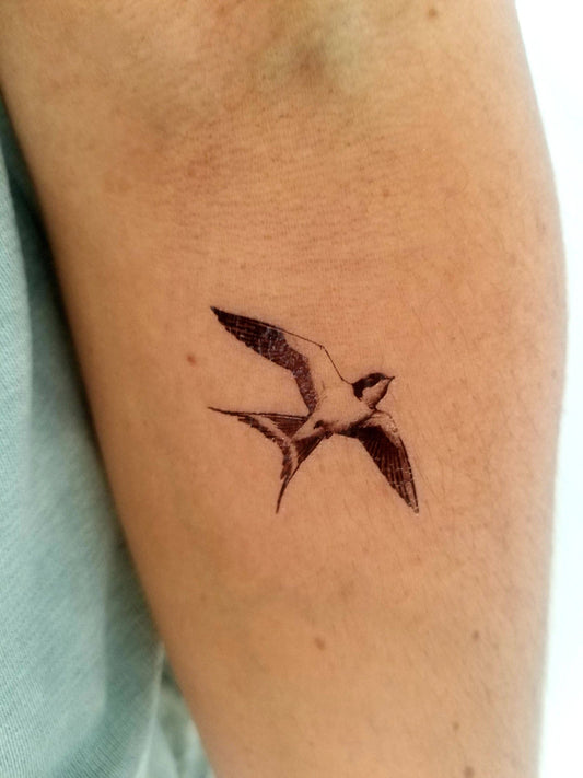 Vintage swallow temporary tattoo (set of 2)